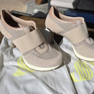 Stylish Beige Women's Heels